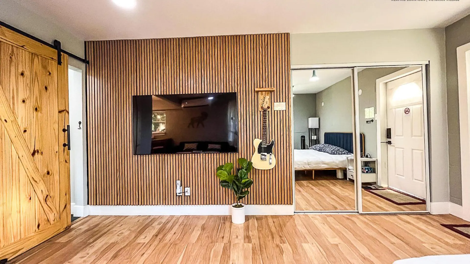 Apartment The Moose #7 - Instaworthy Studio With Amazing Views, Free Parking & Heated King Bed Memphis
