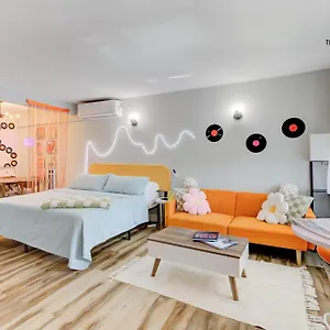The Moose #10 - Stylish Loft With King Bed, Free Parking & Wi-fi Memphis